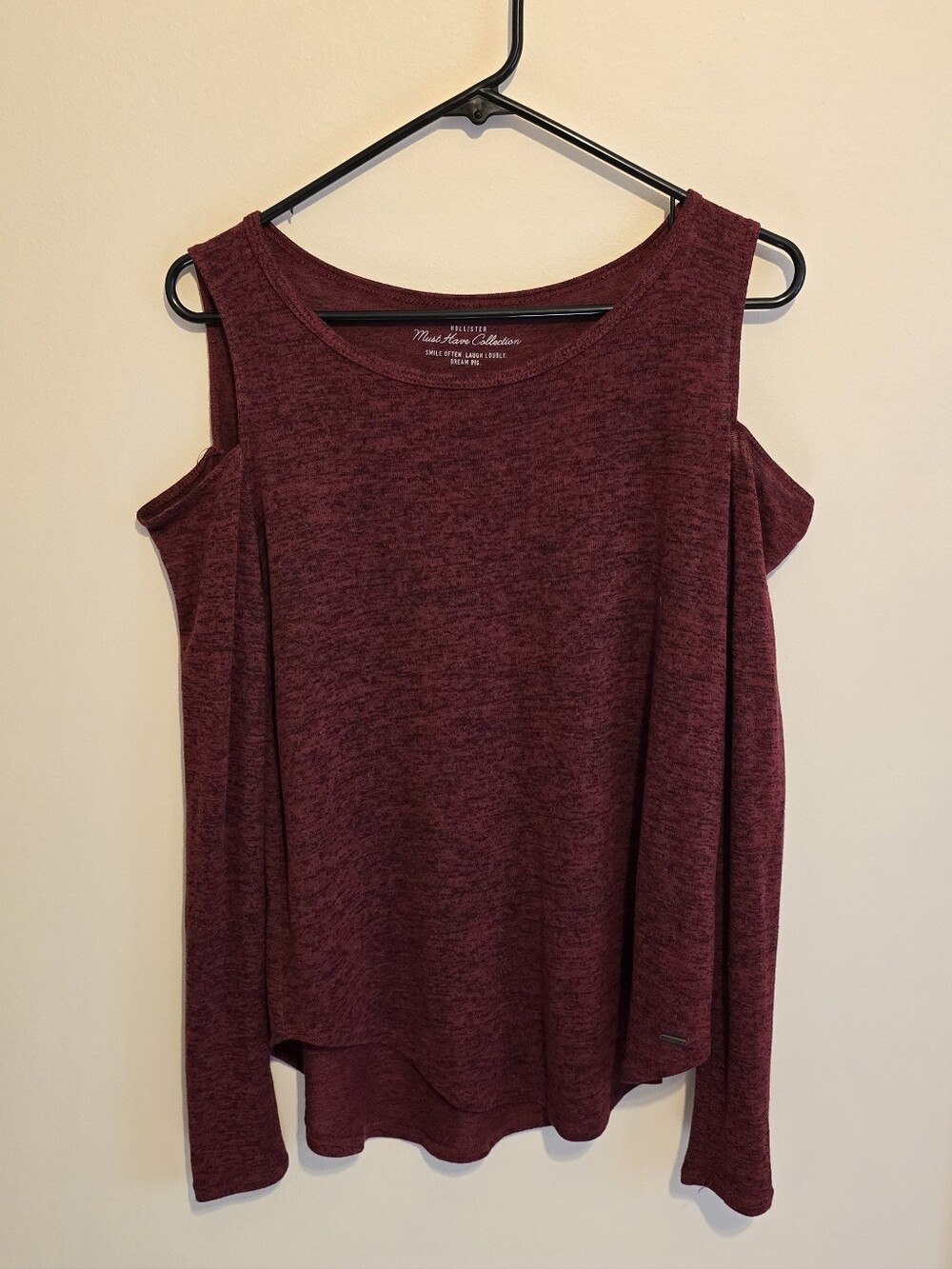 Hollister Cold-Shoulder Long Sleeve Top in Wine Heather